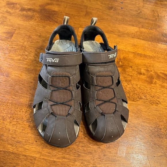 Teva Forebay Brown Men\'s Sandals size 12 main image 6